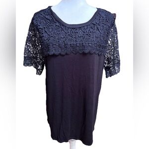 Adrianna Papell Black Top Shirt Lace Sleeves And Neckline Overlay Women’s Large